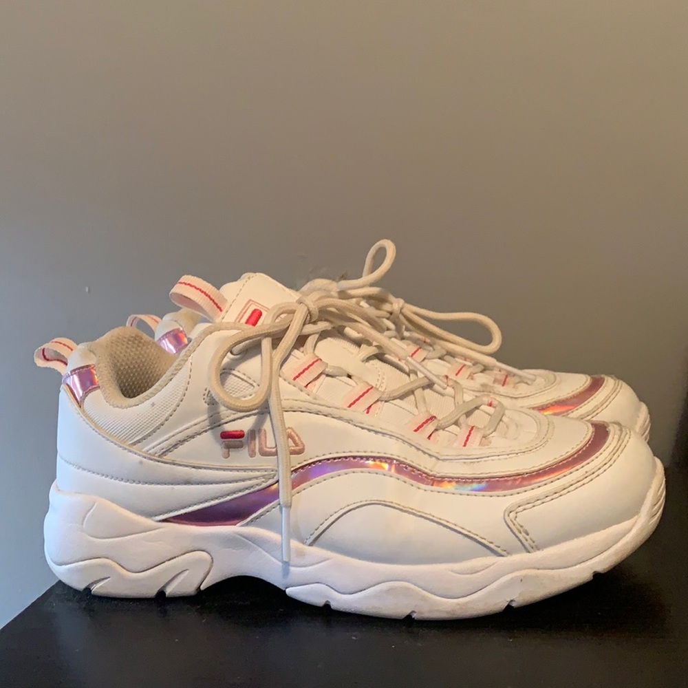 Brand new women’s filas. 10/10 condition!